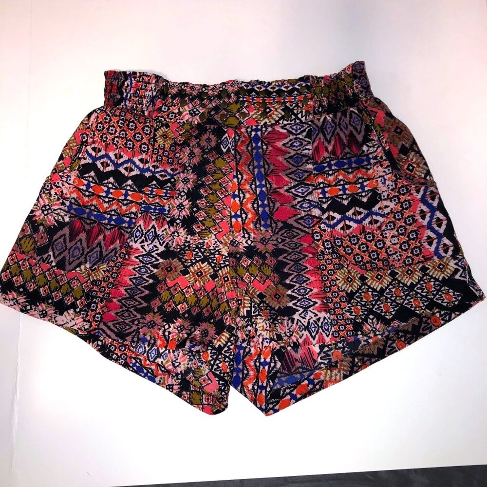 MStylelab -Teen Vogue Boho Chic shorts with pockets Size XS
